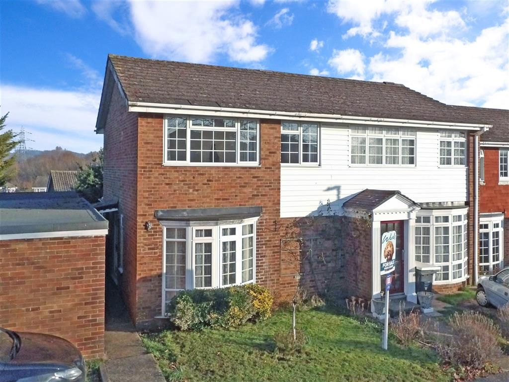 3 bed end terrace house for sale in Apple Close, Snodland, Kent ME6 Zoopla