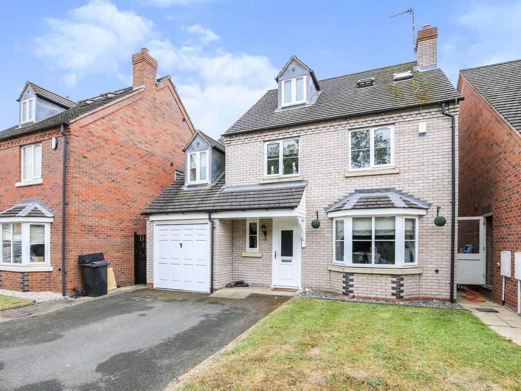 5 bed detached house for sale in Walnut Drive, Mancetter, Atherstone