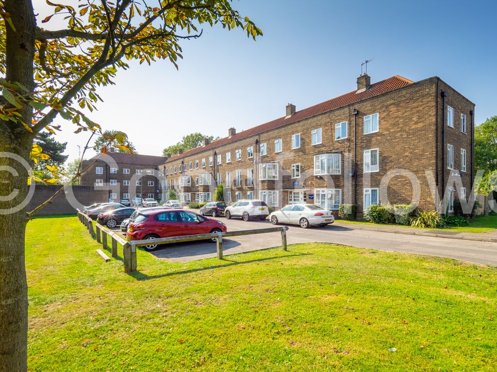 3 bed flat to rent in Malden Road, Cheam, Surrey SM3 Zoopla