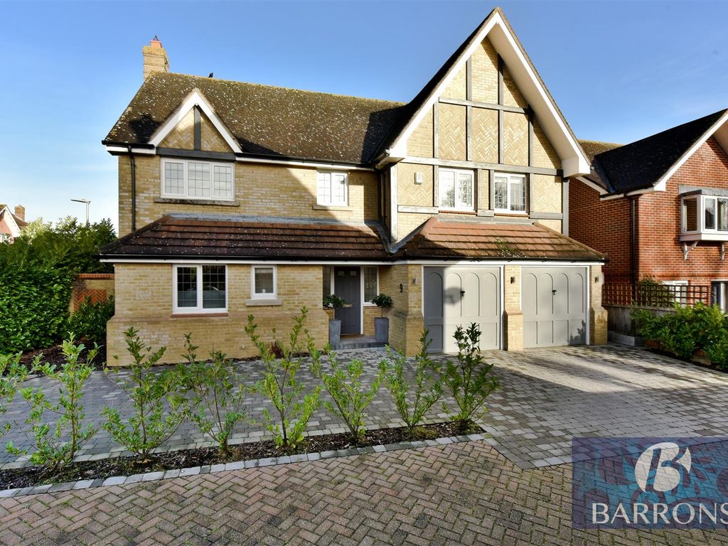 5 bed detached house for sale in Gladding Road, Cheshunt, Waltham Cross