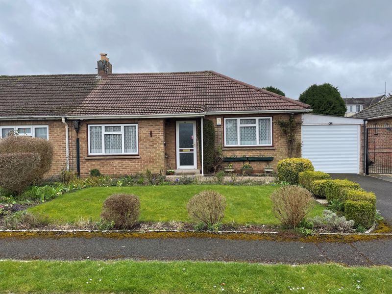 2 bed bungalow for sale in Horsebrook Park, Calne SN11, £318,000 Zoopla