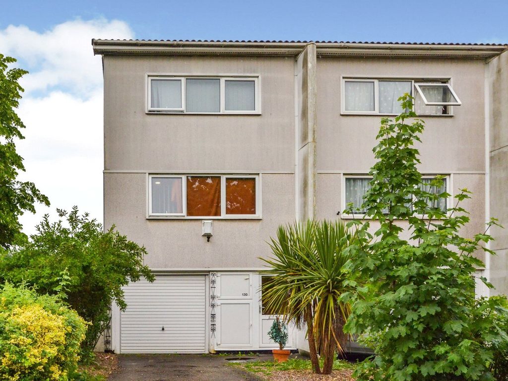 3 bed end terrace house for sale in Broadlands, Netherfield, Milton