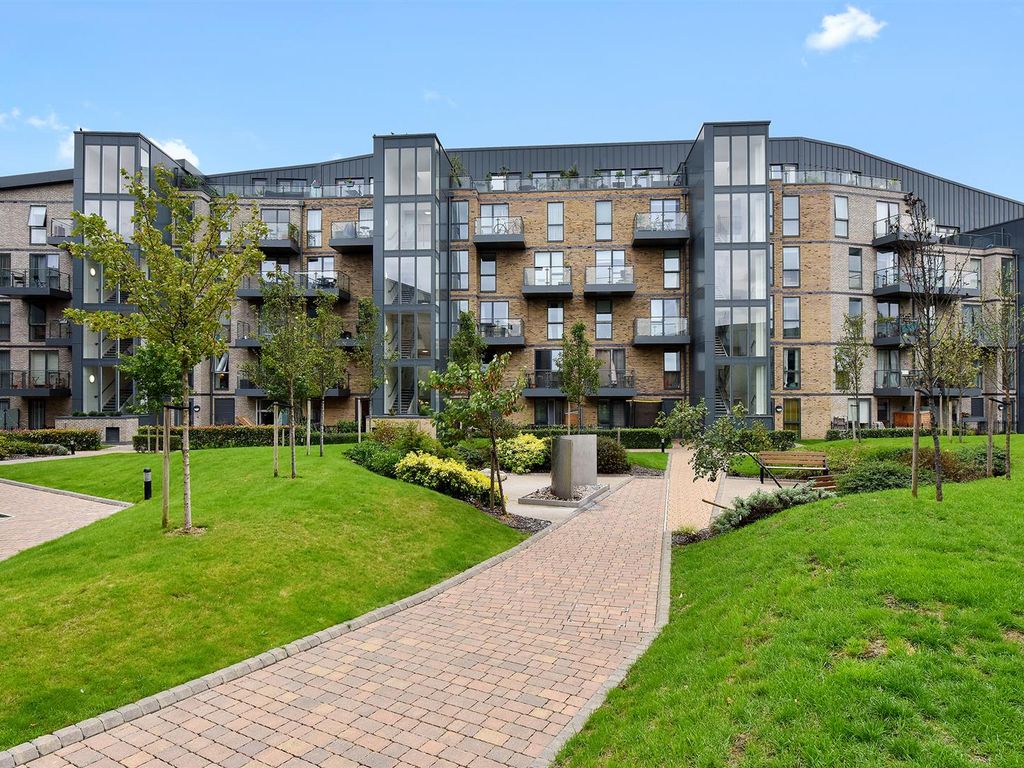 2 Bed Flat For Sale In Rookery Court, Ruckholt Road, Leyton, London E10 