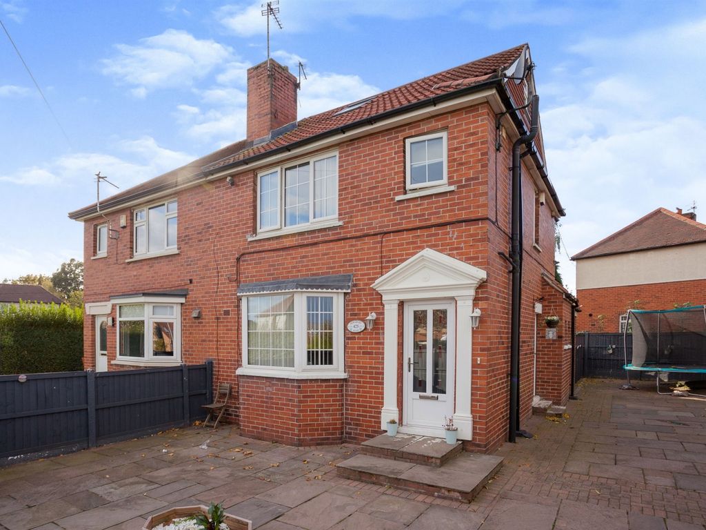 3 bed semidetached house for sale in Dewsbury Road, Wakefield WF2 Zoopla