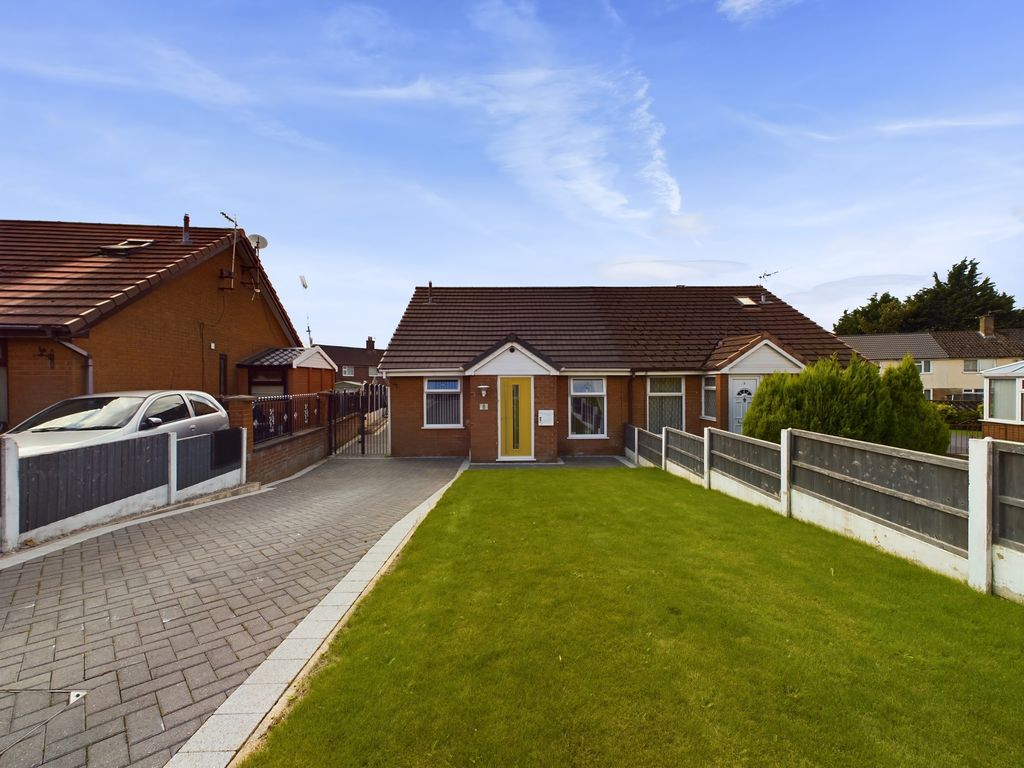 2 bed bungalow for sale in Dalebank, Atherton, Manchester M46, £210,000