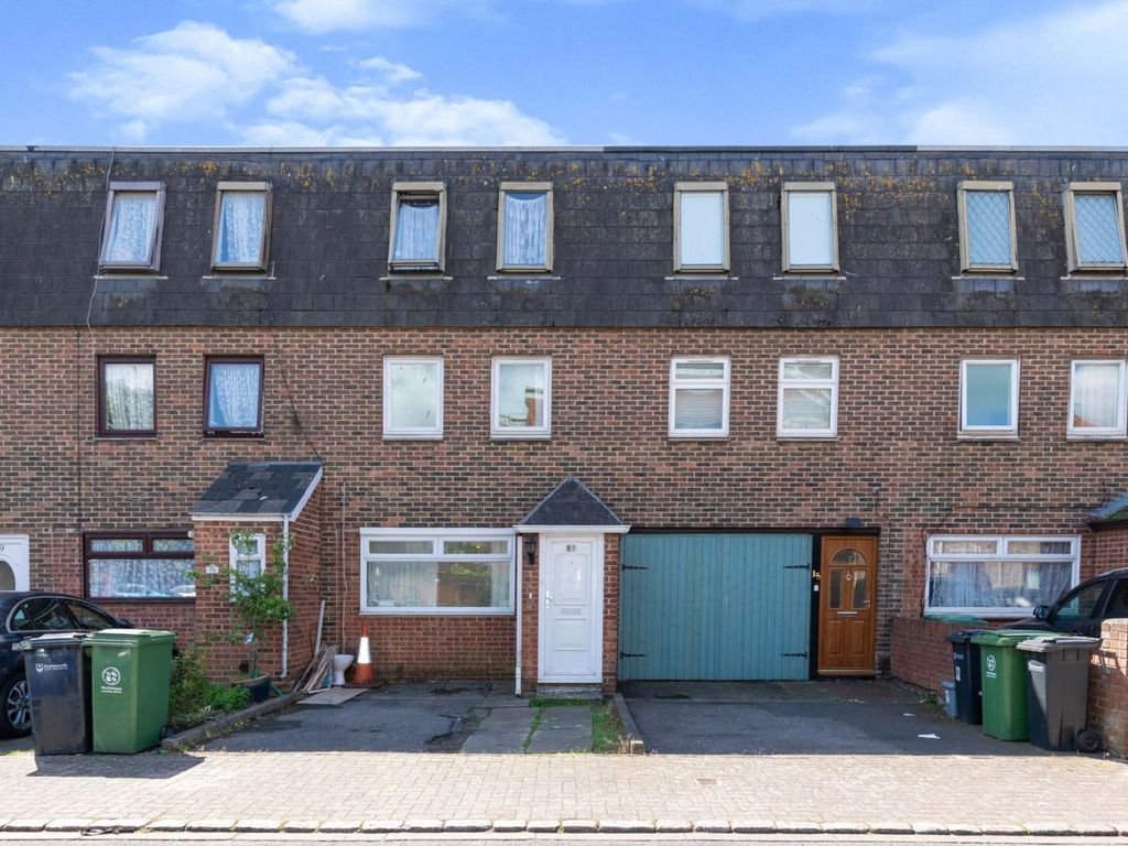 4 bed town house for sale in Victoria Street, Portsmouth PO1 Zoopla