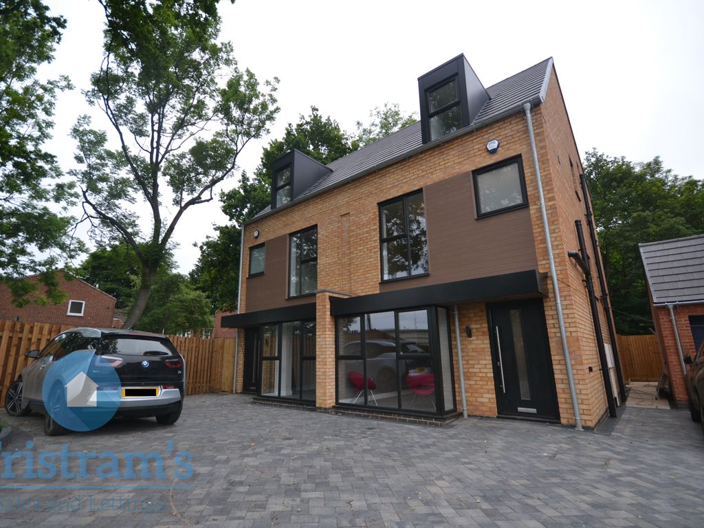 4 bed semidetached house to rent in Beechdale Road, Nottingham NG8