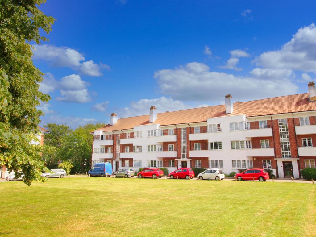 2 bed flat to rent in Deacons Hill Road, Elstree, Borehamwood WD6, £