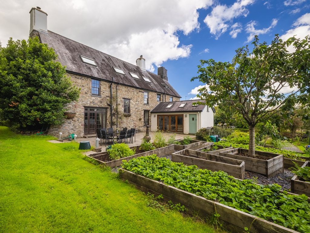 5 bed country house for sale in Capel Dewi Road, Capel Dewi, Carmarthen