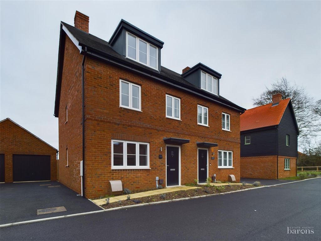 3 bed semidetached house for sale in Quonset Avenue, Basingstoke RG23