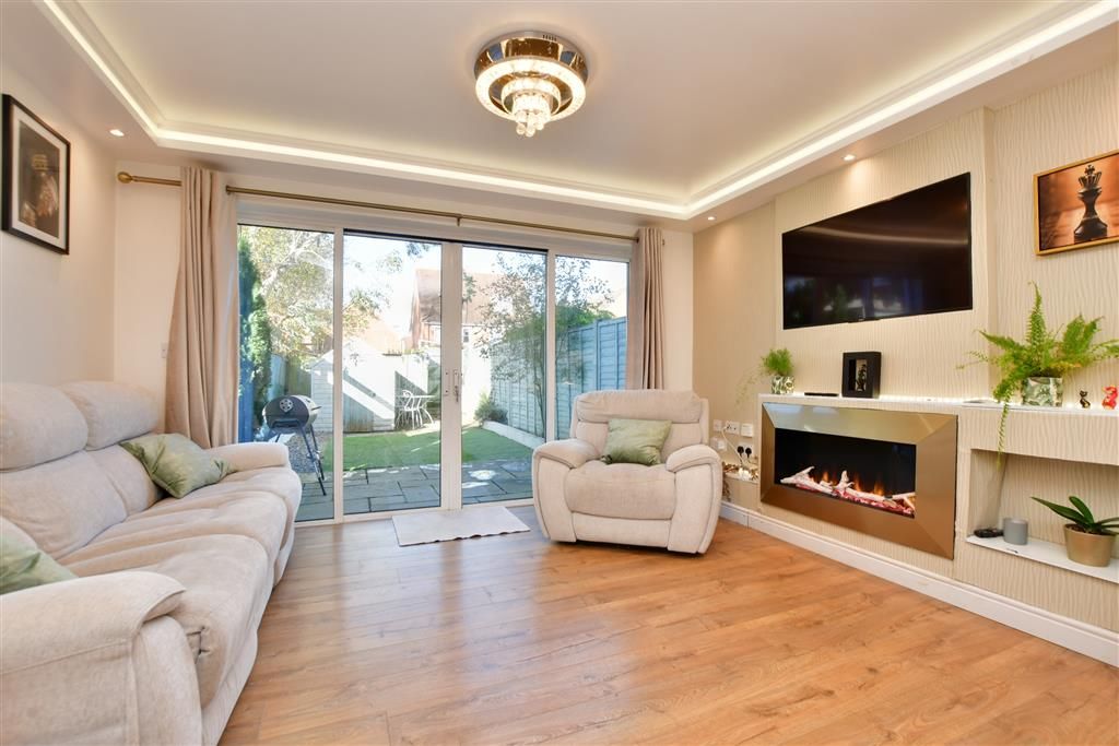 3 bed end terrace house for sale in Halton Road, Kenley, Surrey CR8, £