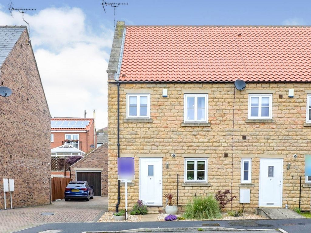4 bed town house for sale in Old Green Close, Whitwell, Worksop S80