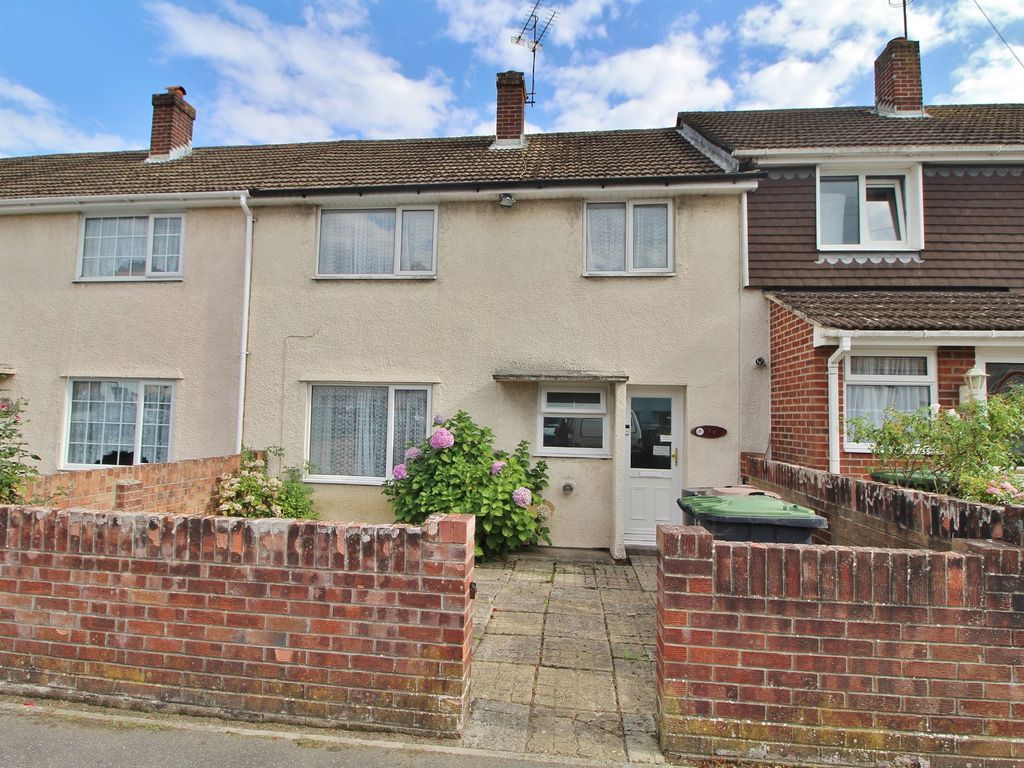 3 bed terraced house for sale in Priorsdean Crescent, Havant PO9 Zoopla