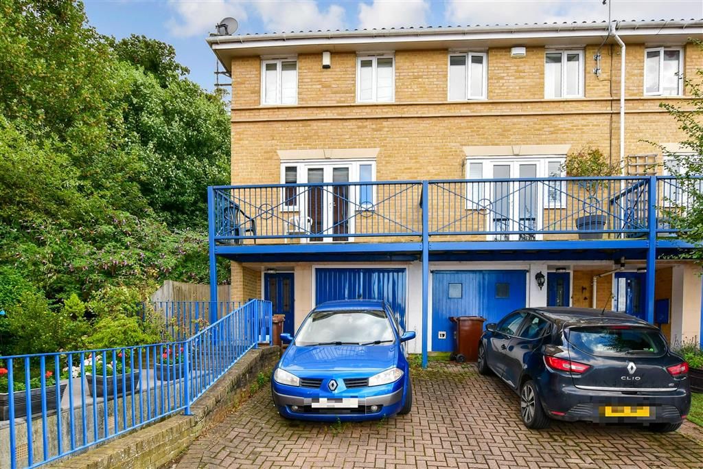 3 bed end terrace house for sale in Florin Drive, Rochester, Kent ME1