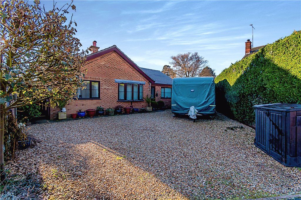3 bed bungalow for sale in Mawford Close, Moulton Seas End, Spalding