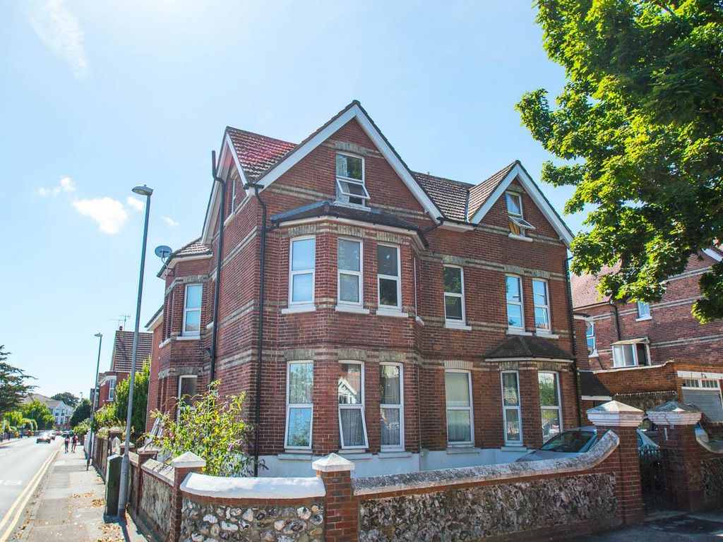 2 bed flat for sale in Enys Road, Eastbourne BN21, £174,950 Zoopla