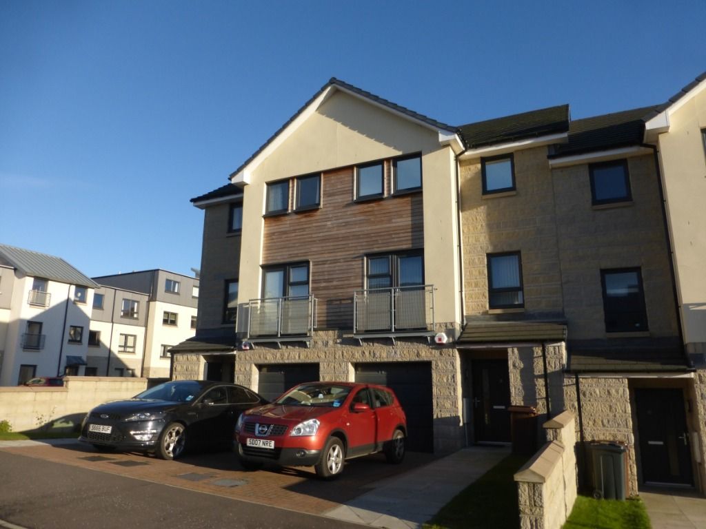 4 bed town house to rent in Weaver Terrace, Hilton, Aberdeen AB24 Zoopla