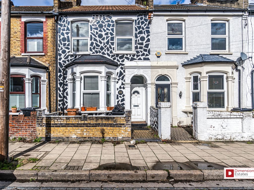 4 bed terraced house to rent in Meeson Street, Homerton, Lower Clapton