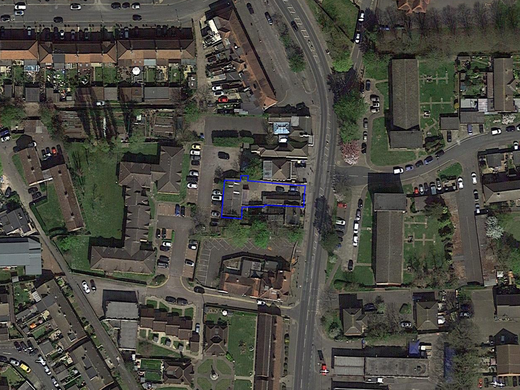 Land for sale in Turners Hill, Cheshunt, Waltham Cross EN8, £550,000