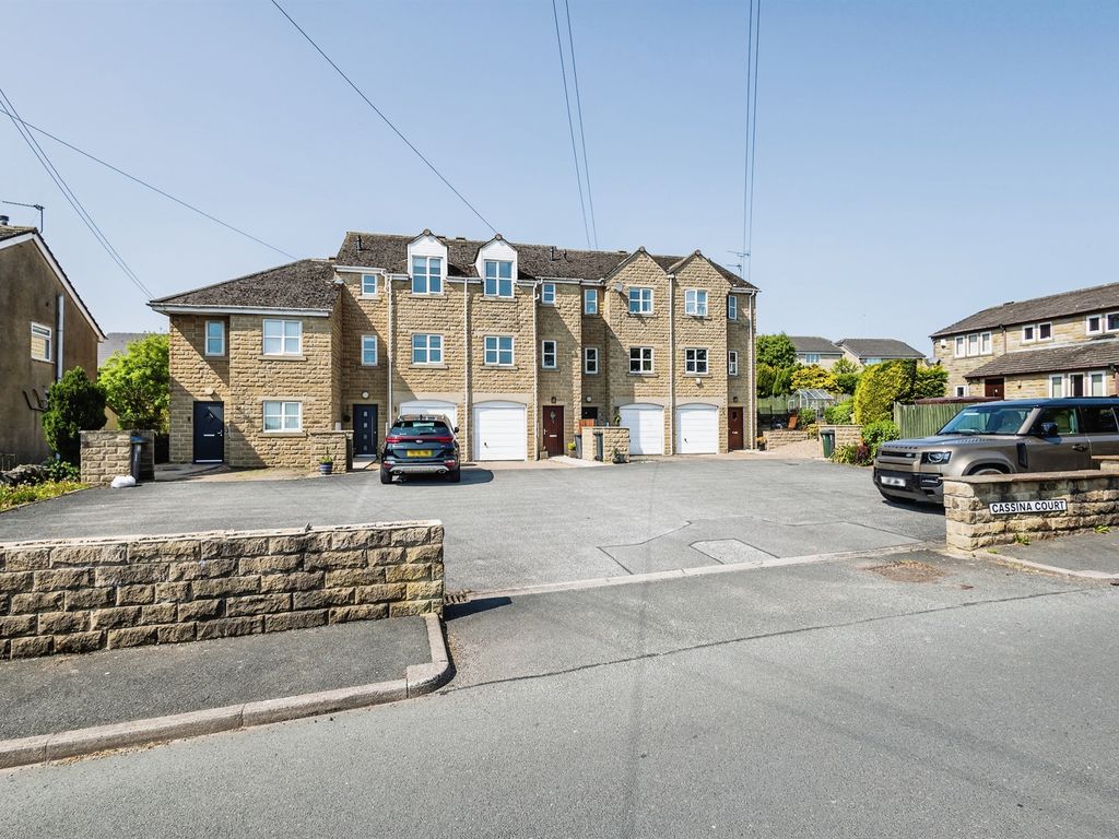 3 bed town house for sale in Back Lane, Thornton, Bradford BD13 Zoopla