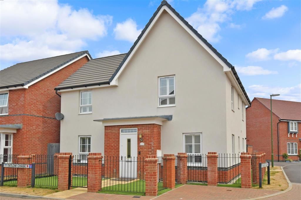 4 bed detached house for sale in Tatlow Chase, Littlehampton, West
