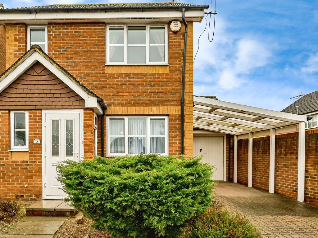 3 bed detached house for sale in Two Mile Drive, Cippenham, Slough SL1