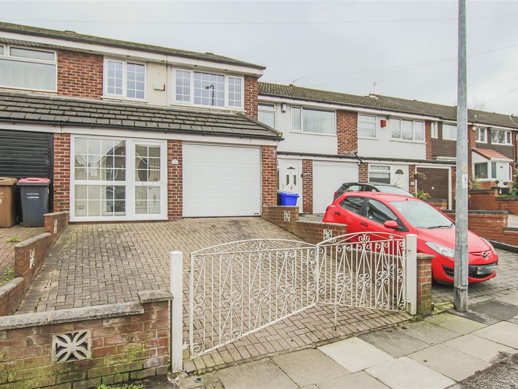 3 bed semidetached house for sale in Billy Lane, Clifton, Swinton