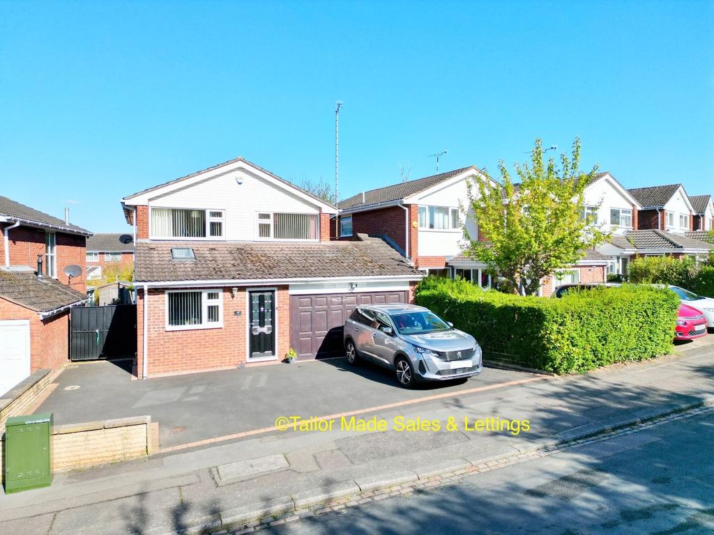 4 bed detached house for sale in The Park Paling, Cheylesmore, Coventry
