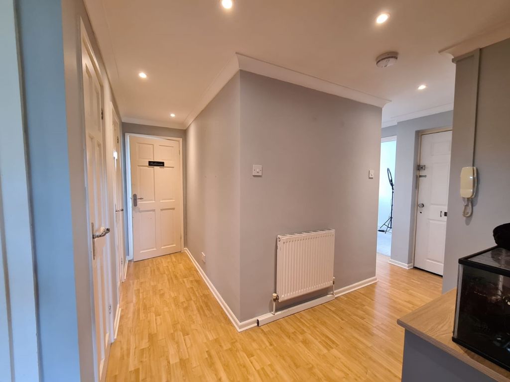 3 bed flat to rent in Chargrove, Yate, Bristol, Gloucestershire BS37