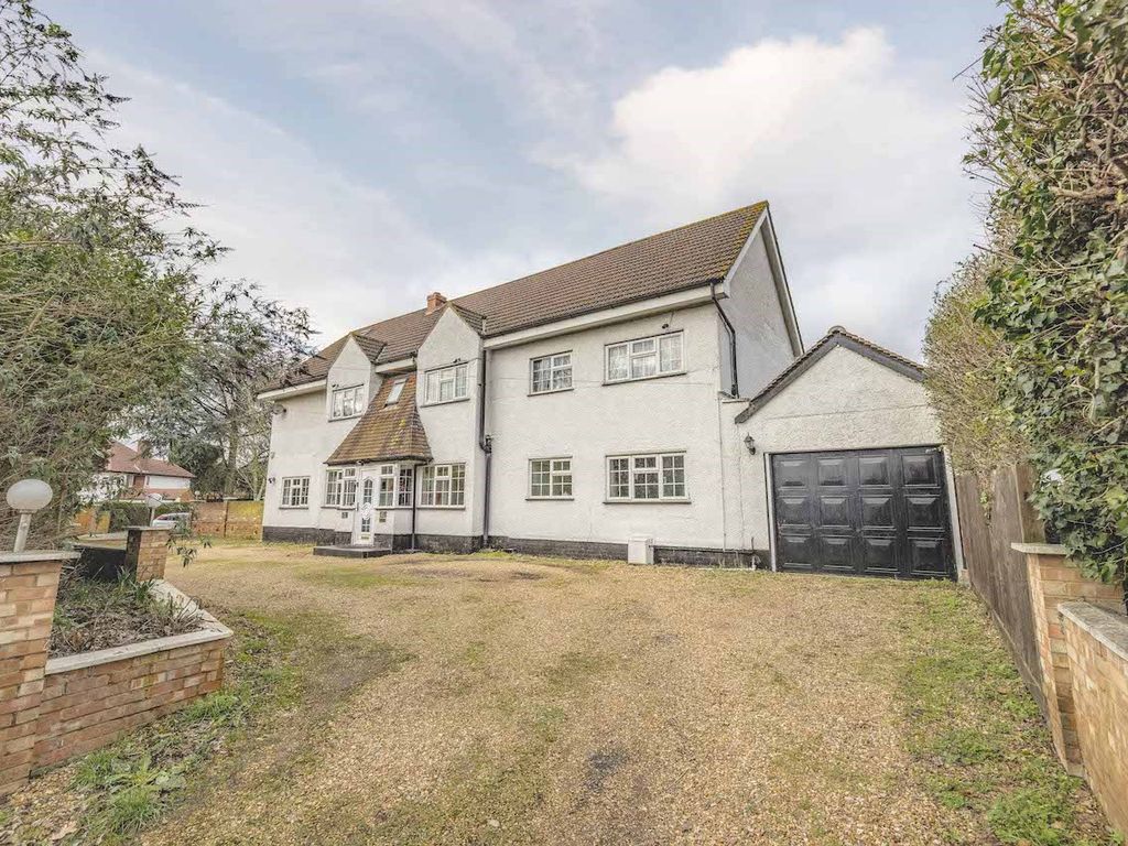 5 bed detached house for sale in Richings Way, Iver SL0 Zoopla