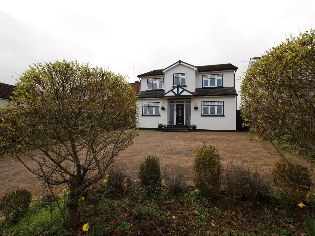 4 bed detached house for sale in Oak Tree Road, Tilehurst, Reading RG31