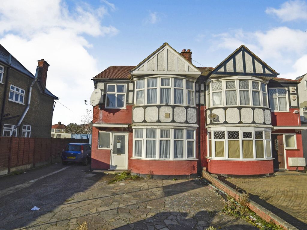 4 bed semidetached house for sale in Kenton Road, Harrow HA3, £570,000