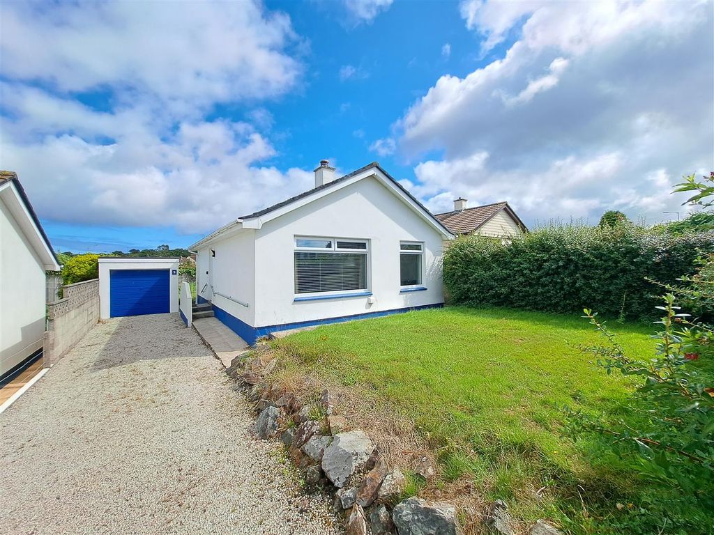 2 bed detached bungalow for sale in Colebrook Close, Redruth TR15, £