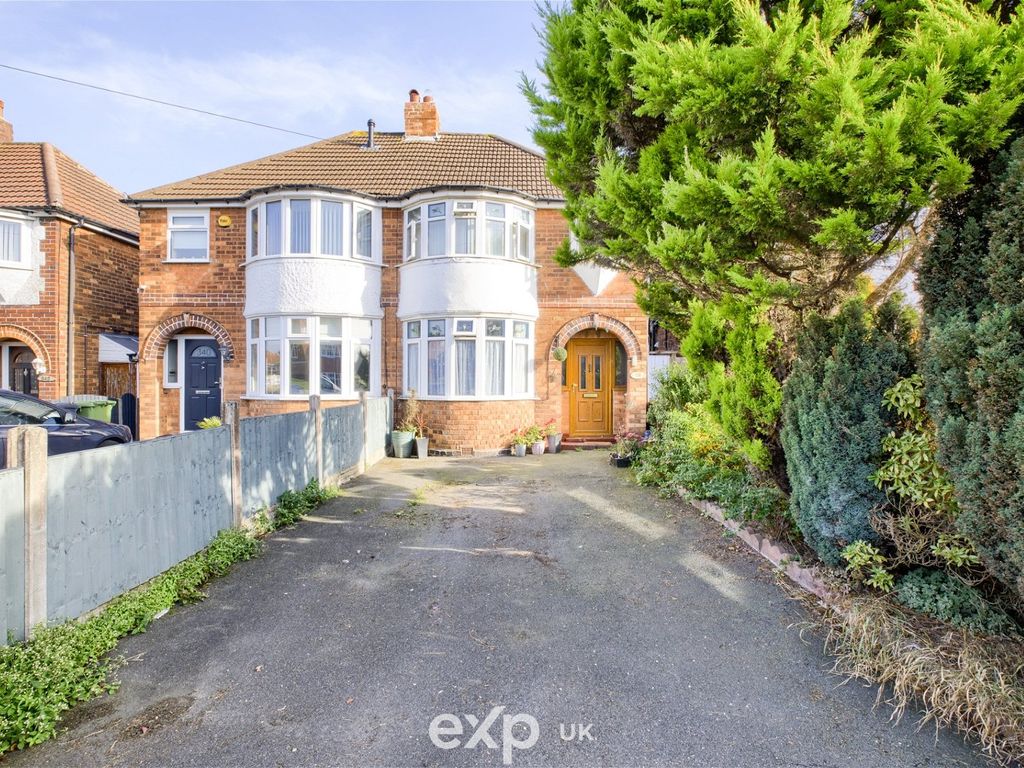 3 bed semidetached house for sale in Lyndon Road, Solihull B92, £