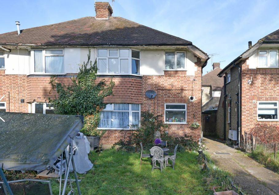 2 bed flat for sale in 238A Staines Road, Feltham, Middlesex TW14 Zoopla