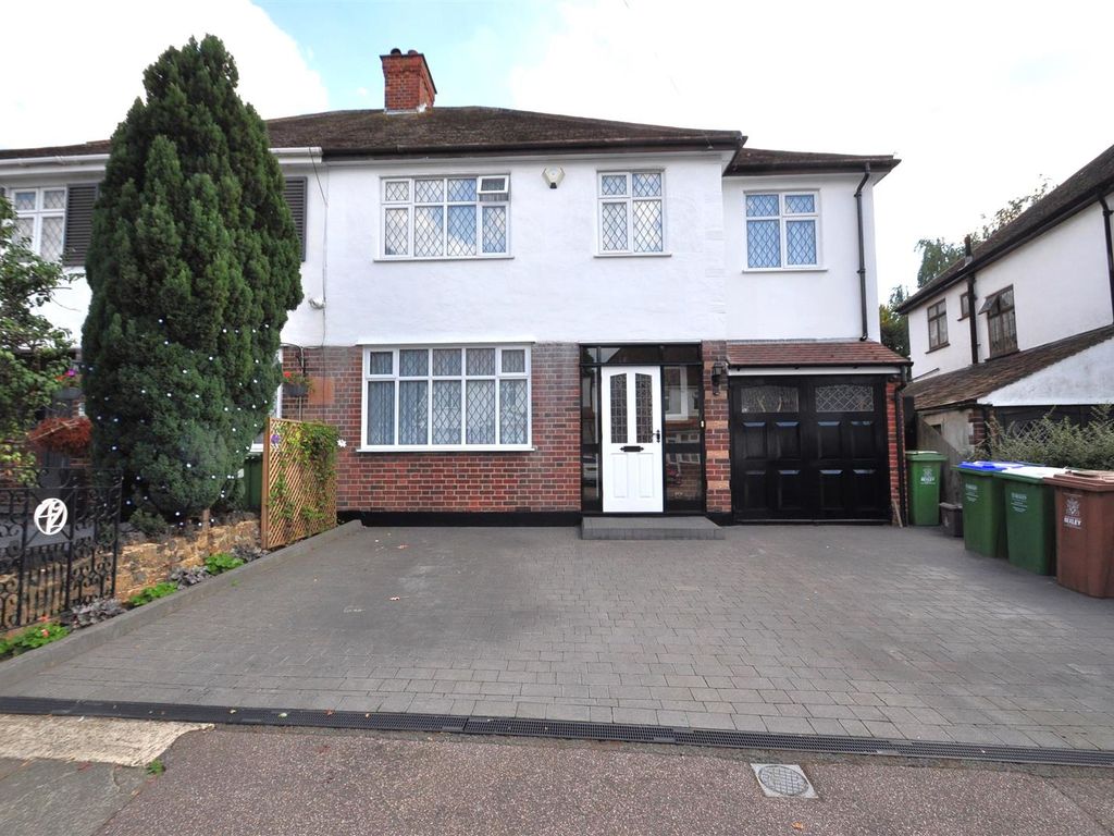 5 bed semidetached house for sale in Martin Dene, Bexleyheath DA6 Zoopla