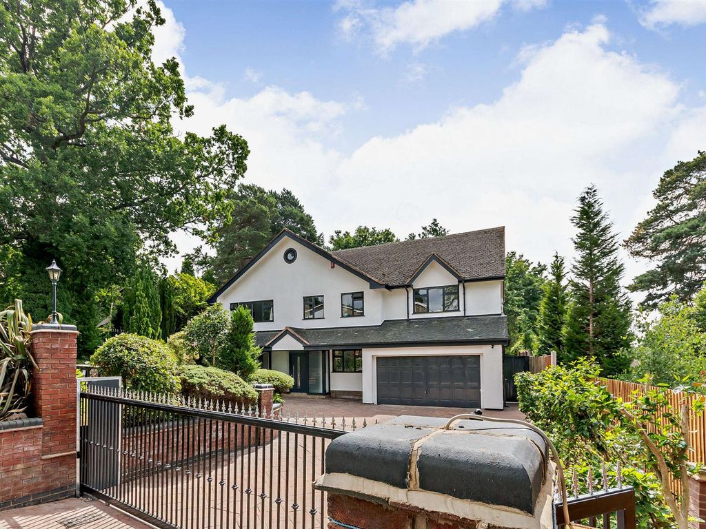 4 bed detached house to rent in Heaton Drive, Sutton Coldfield B74 Zoopla