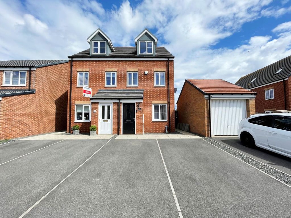 3 bed semidetached house for sale in Vickers Lane, Seaton Carew