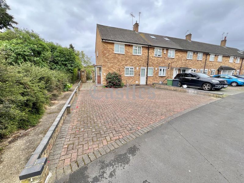 2 bed end terrace house for sale in Springfield Road, Waltham Cross
