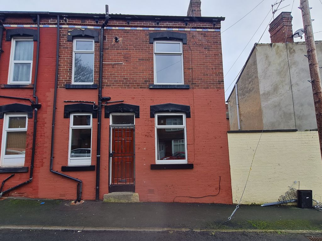 1 bed end terrace house to rent in Western Road, Wortley, Leeds LS12, £750 pcm Zoopla