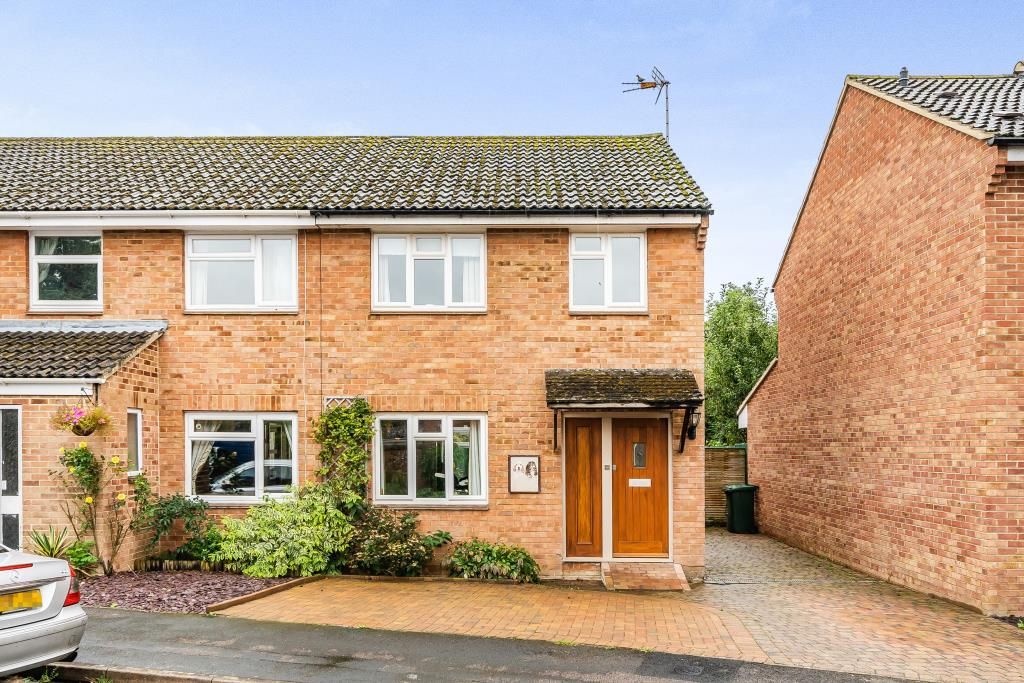 3 bed semidetached house for sale in The Paddocks, Yarnton OX5, £350,000 Zoopla