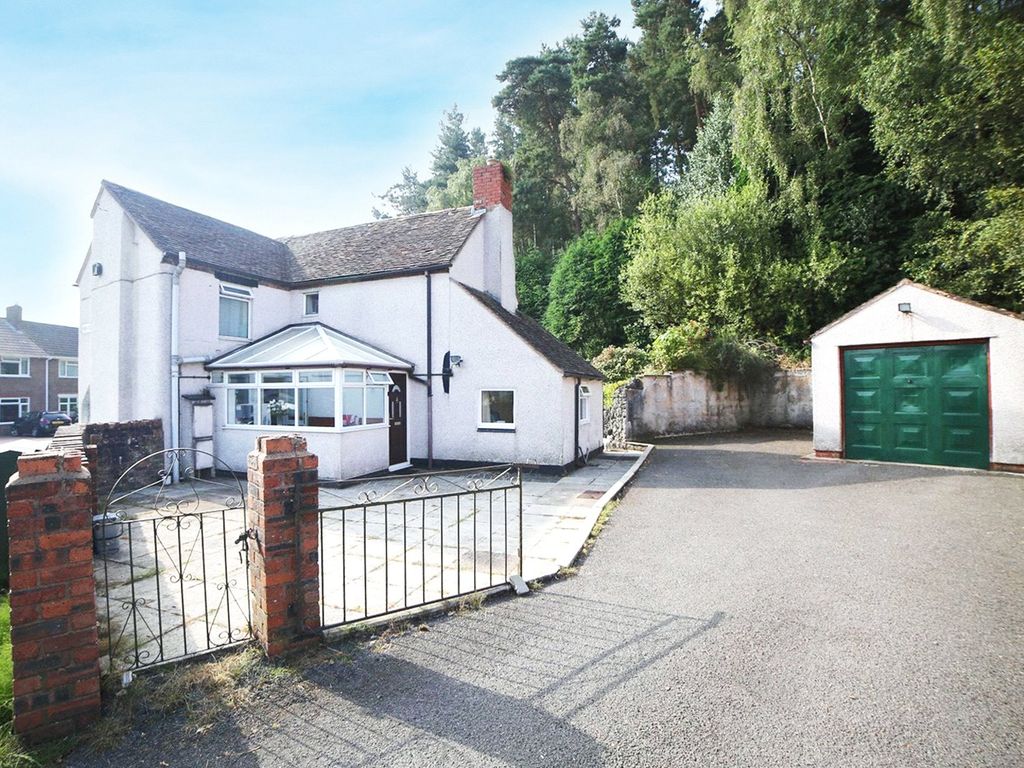 3 bed detached house to rent in New Road, Dawley, Telford, Shropshire