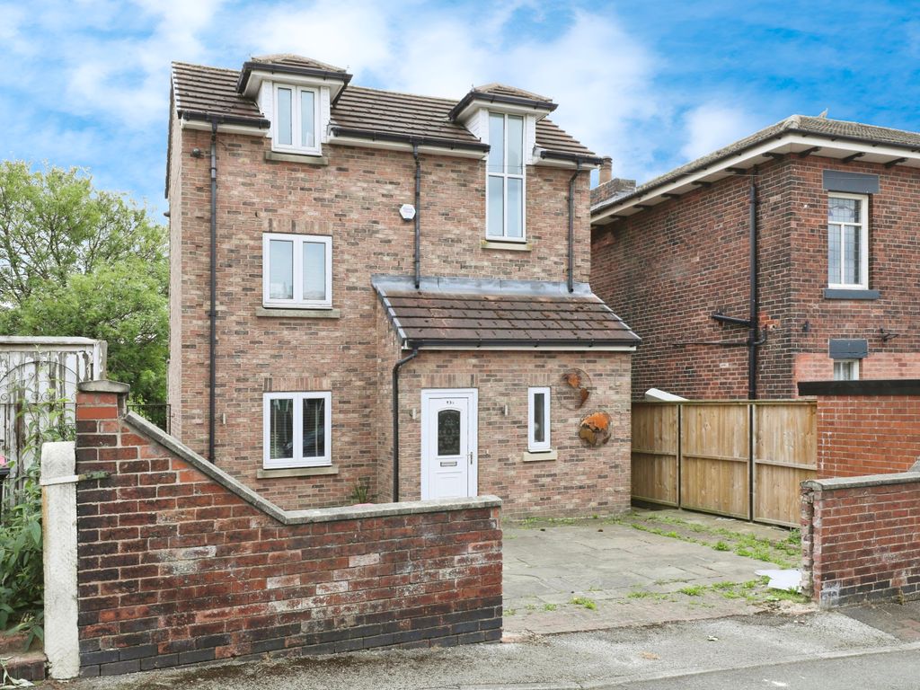 3 bed detached house for sale in Hollybush Street, Rotherham S62, £