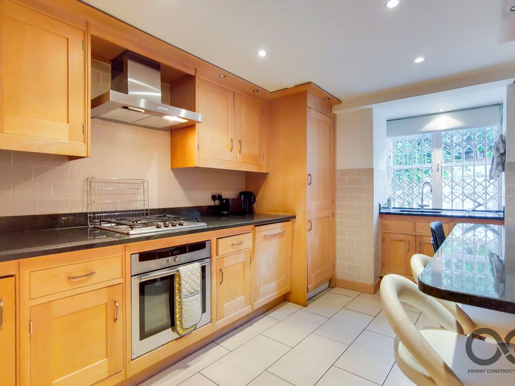 3 bed flat for sale in Cathcart Hill, London N19 Zoopla