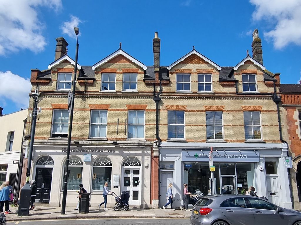 9 bed block of flats for sale in High Street, High EN5