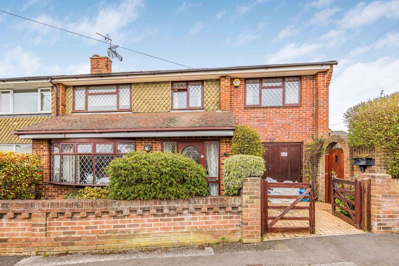 4 bed semidetached house for sale in Whitsbury Road, Havant PO9 Zoopla