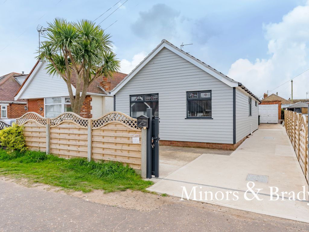 2 bed detached bungalow for sale in Second Avenue, CaisterOnSea