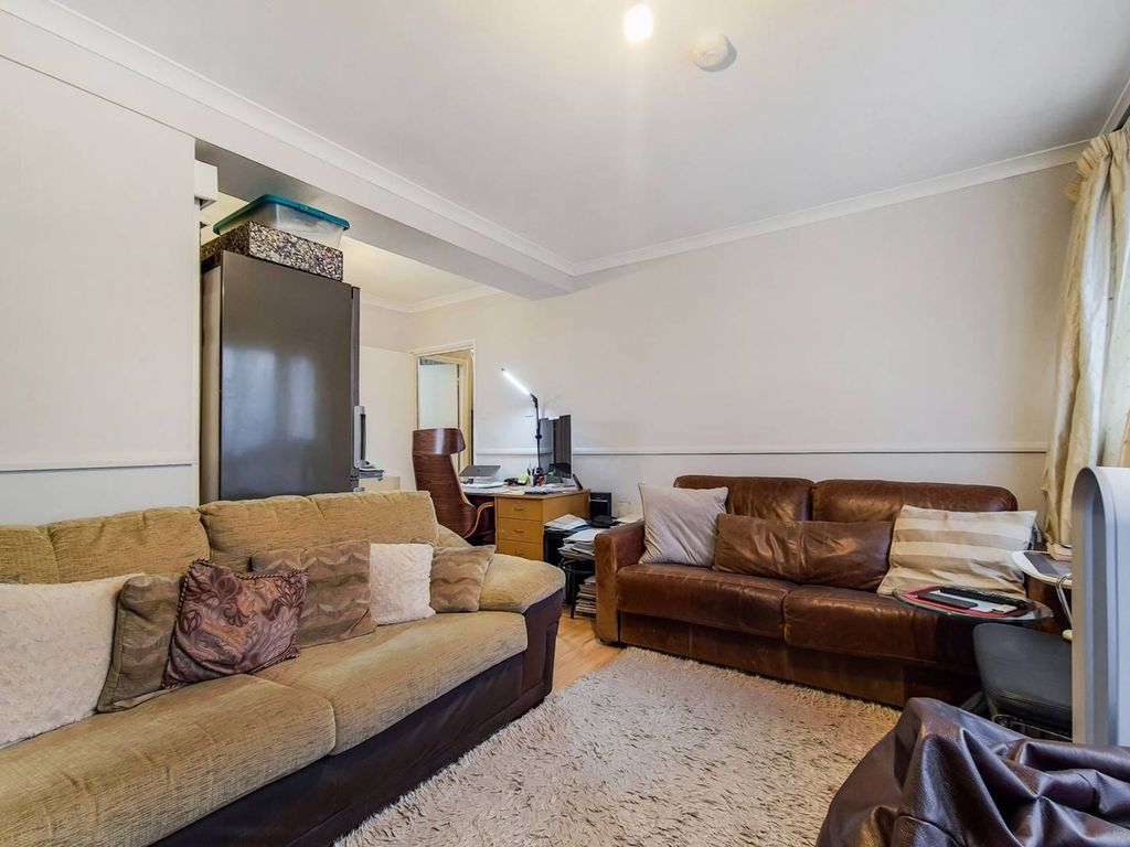 Redcar Street, Camberwell, London SE5  