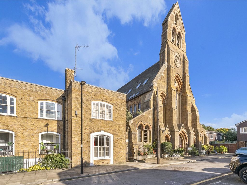 Davey Close, London N7