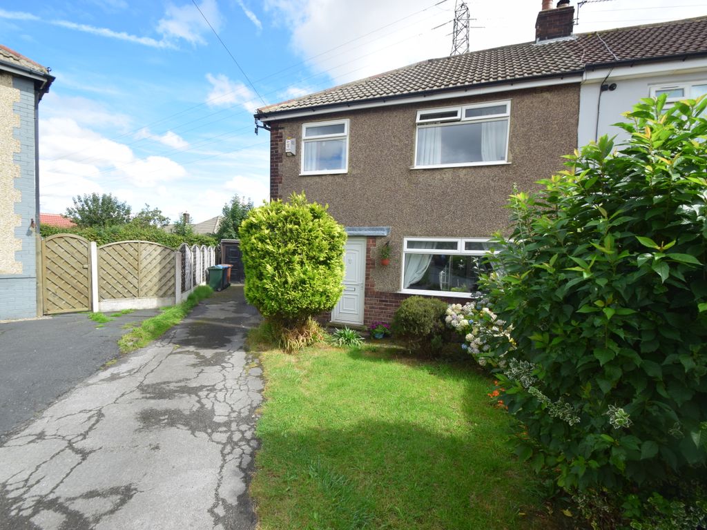 3 bed semidetached house for sale in Wrose Grove, Wrose, Bradford
